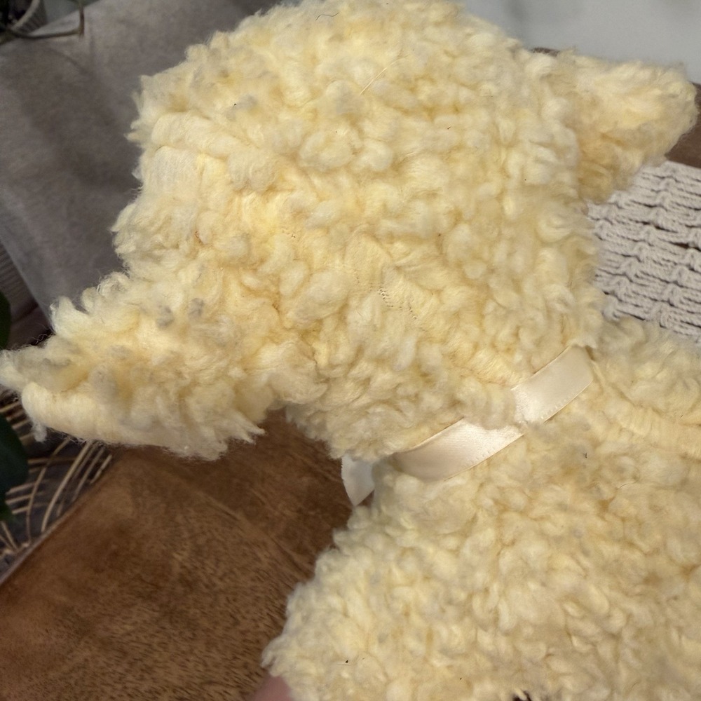 Vtg Eden Stuffed Lamb Rattle Lullaby Plush Standing Neck Bow Flower Eyelashes - Picture 9 of 9
